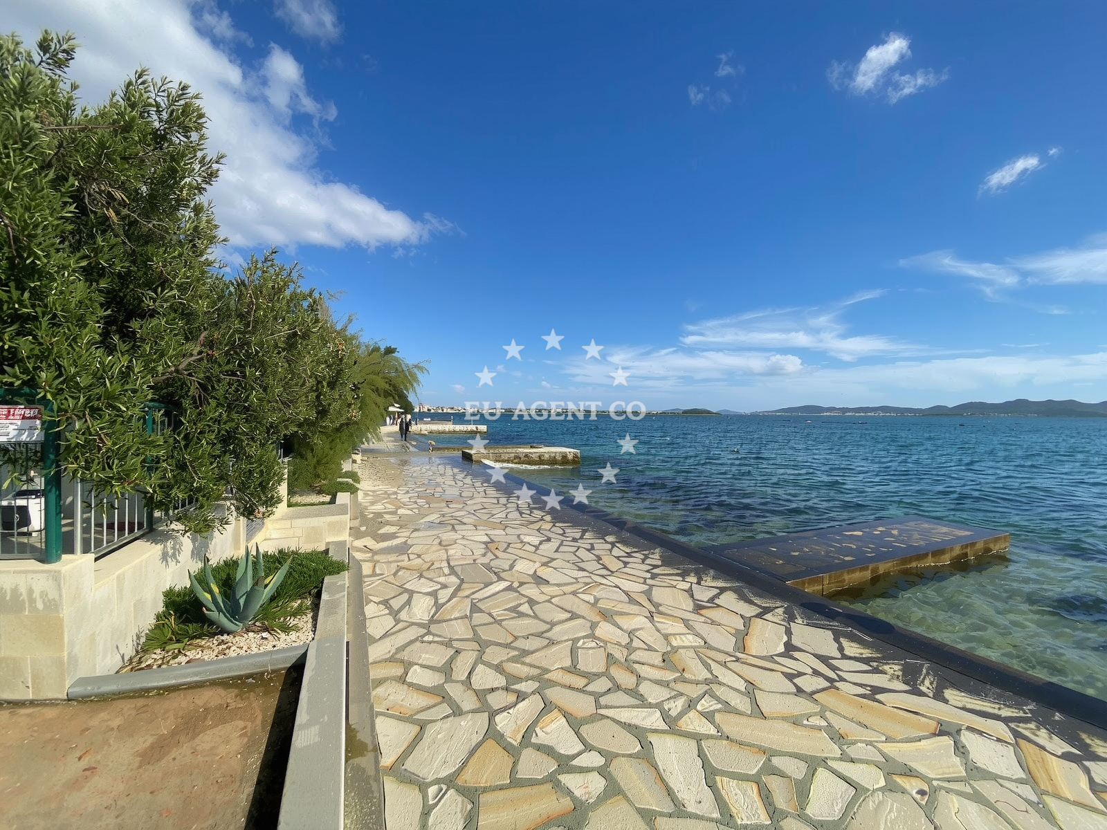 Shoreline and swimming area at Plaza Diklo in Put Špetica 13a Prizemlje, Zadar