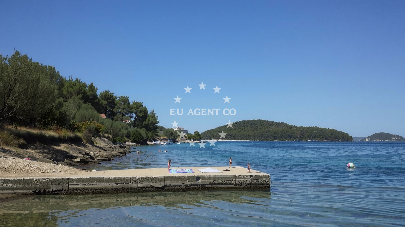 Shoreline and swimming area at Plaza Gabrica in Gabrica 16, Vela Luka