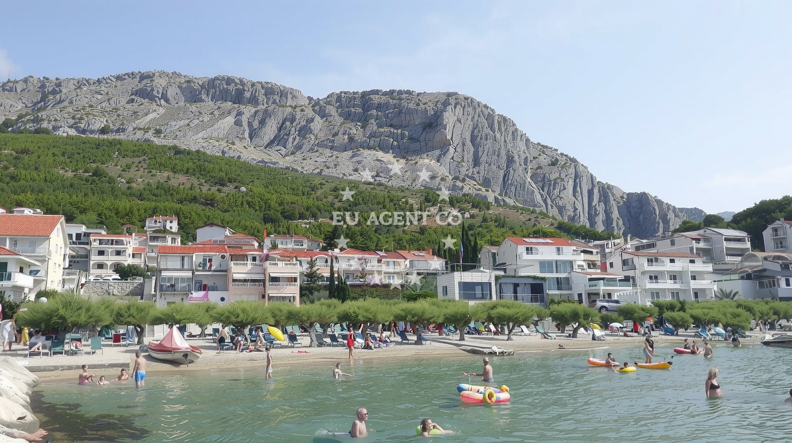 Sea and coastal view of Plaza Golubinka in 13 Poljička cesta - Golubinka, Duće