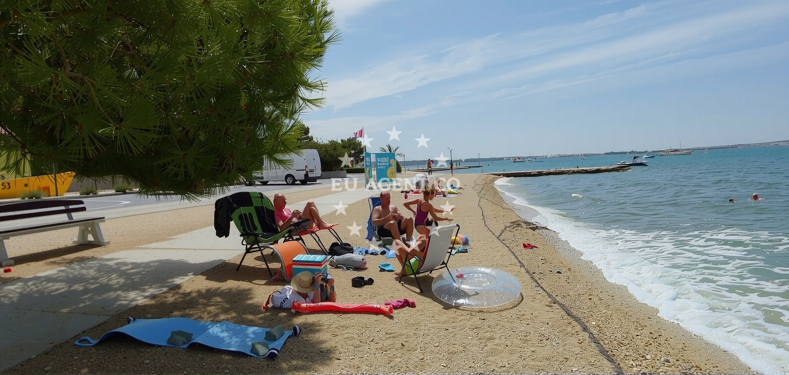 Sea and coastal view of Plaza i suma in 21 Ulica kneza Domagoja, Vrsi