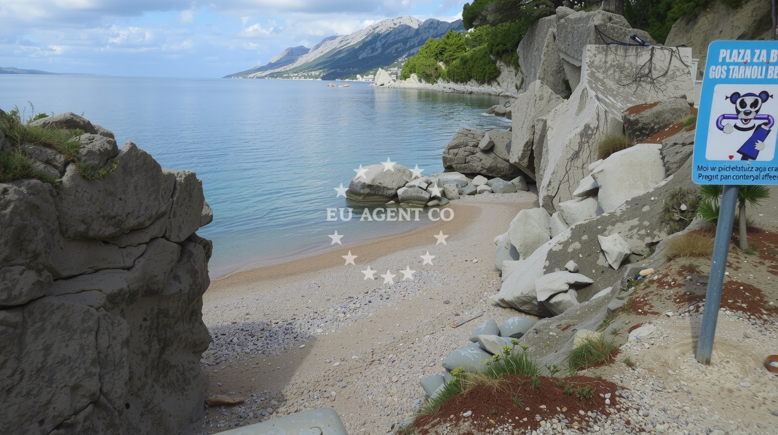 Beach facilities and surroundings at Plaza Jardula in Stomarica 16, Brela