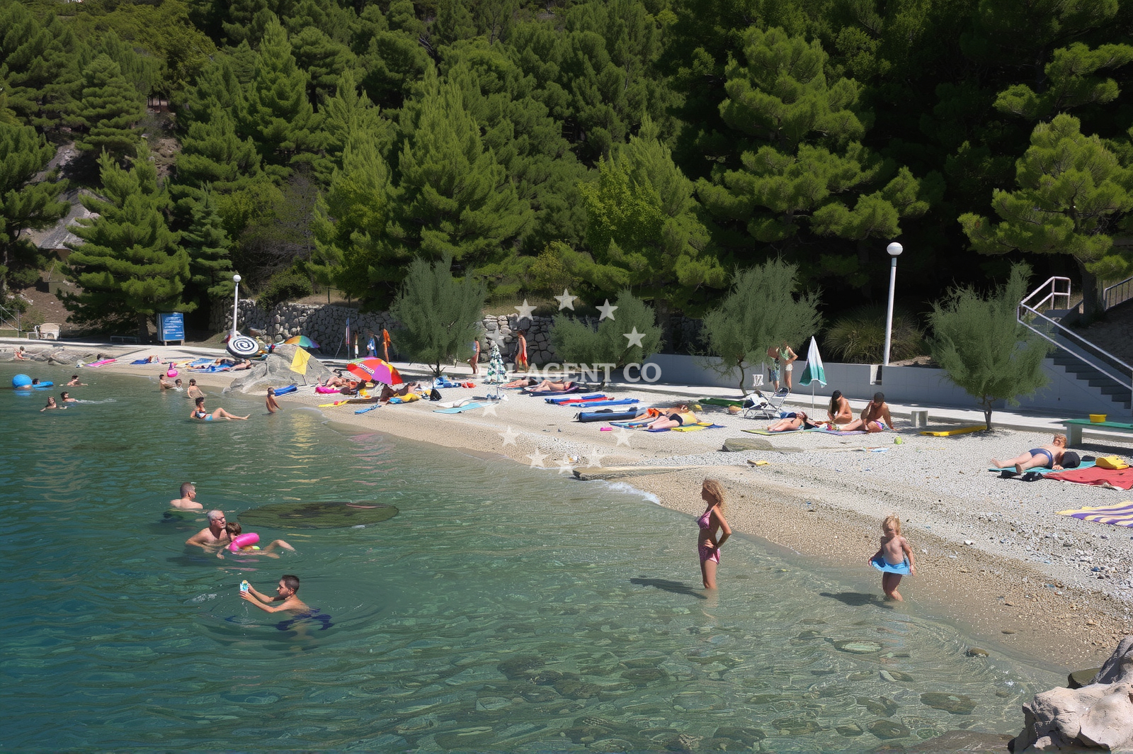 Beach facilities and surroundings at Plaza Jardula in 12 Put Luke, Brela