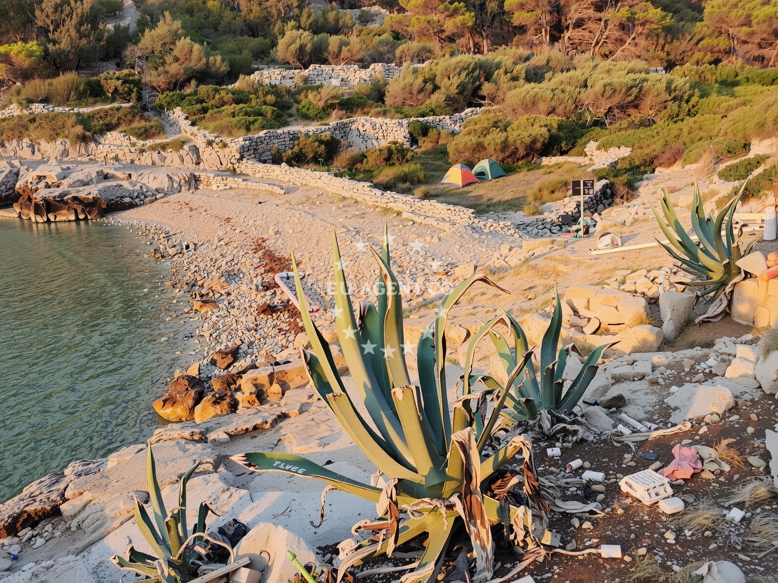 Beach facilities and surroundings at Plaza Javorna in Rialto ulica 25, Veli Lošinj
