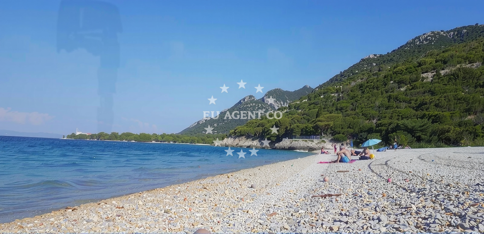 Beach facilities and surroundings at Plaza Jezero in Novi Ruskovi?i 12, Orebić