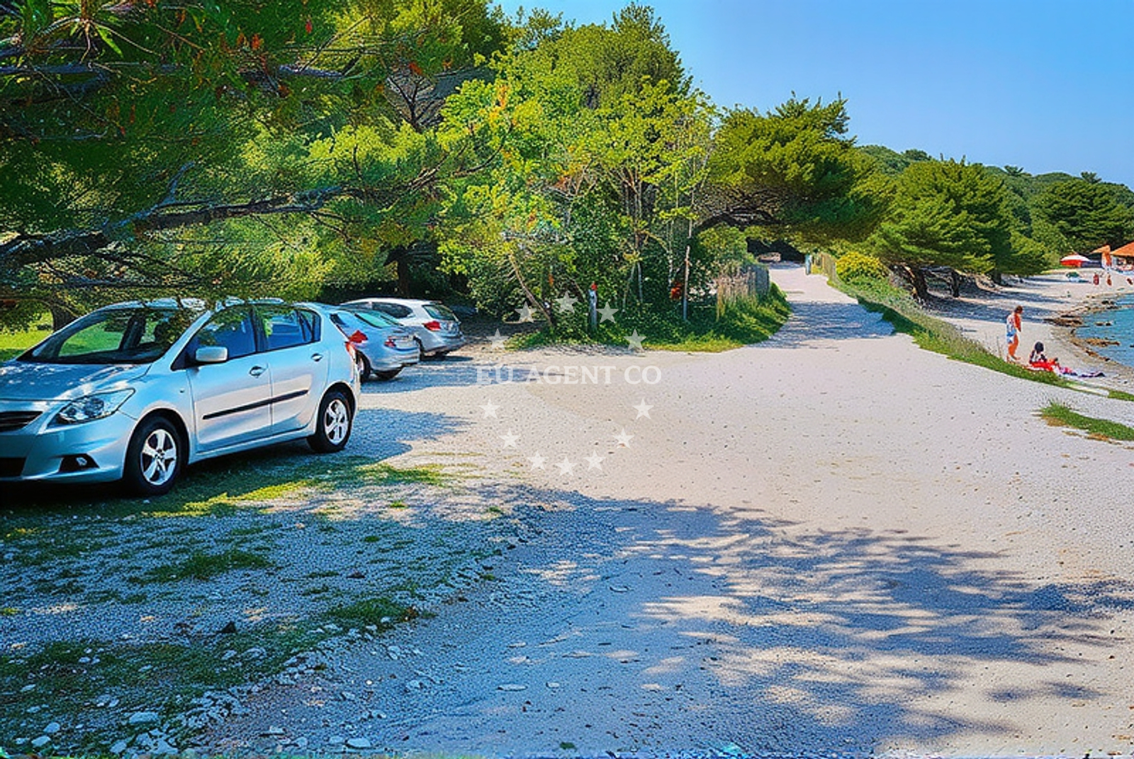 Additional view of Plaza Kava Slatine in Zvonimirova obala 96, Slatine
