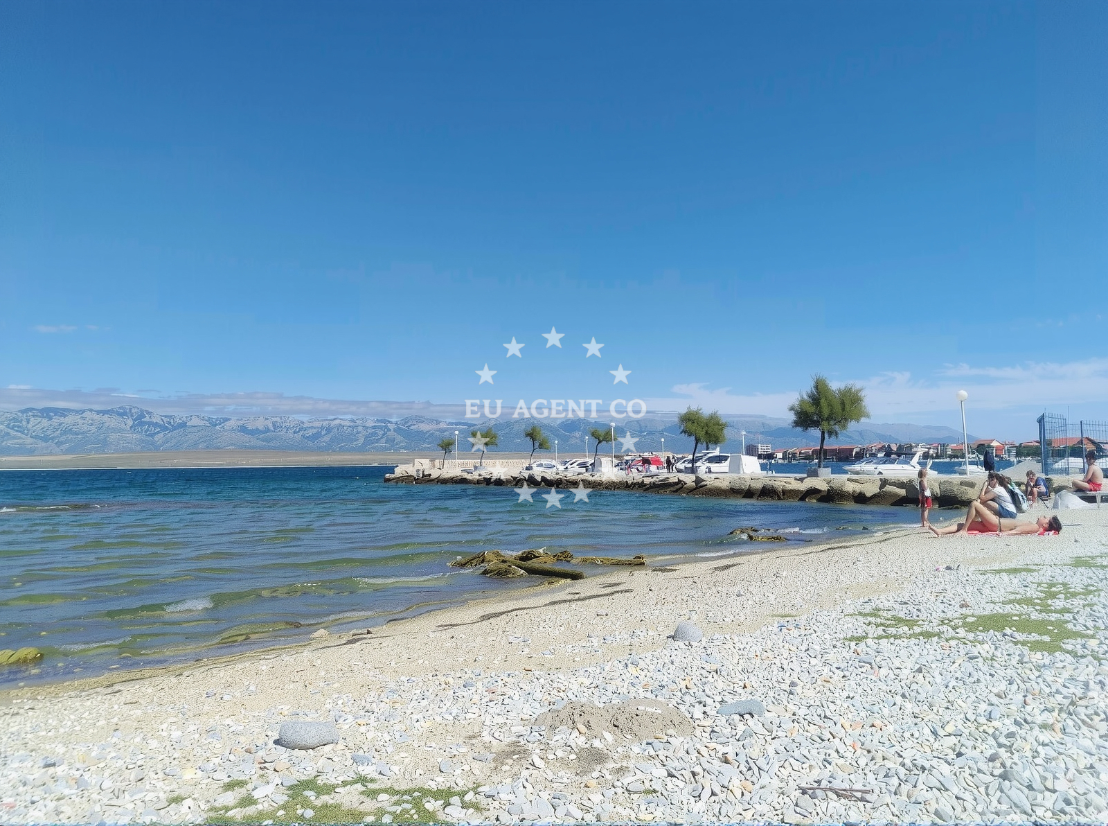 Sea and coastal view of Plaza Lucica in 34 Lučica n°1, Vir