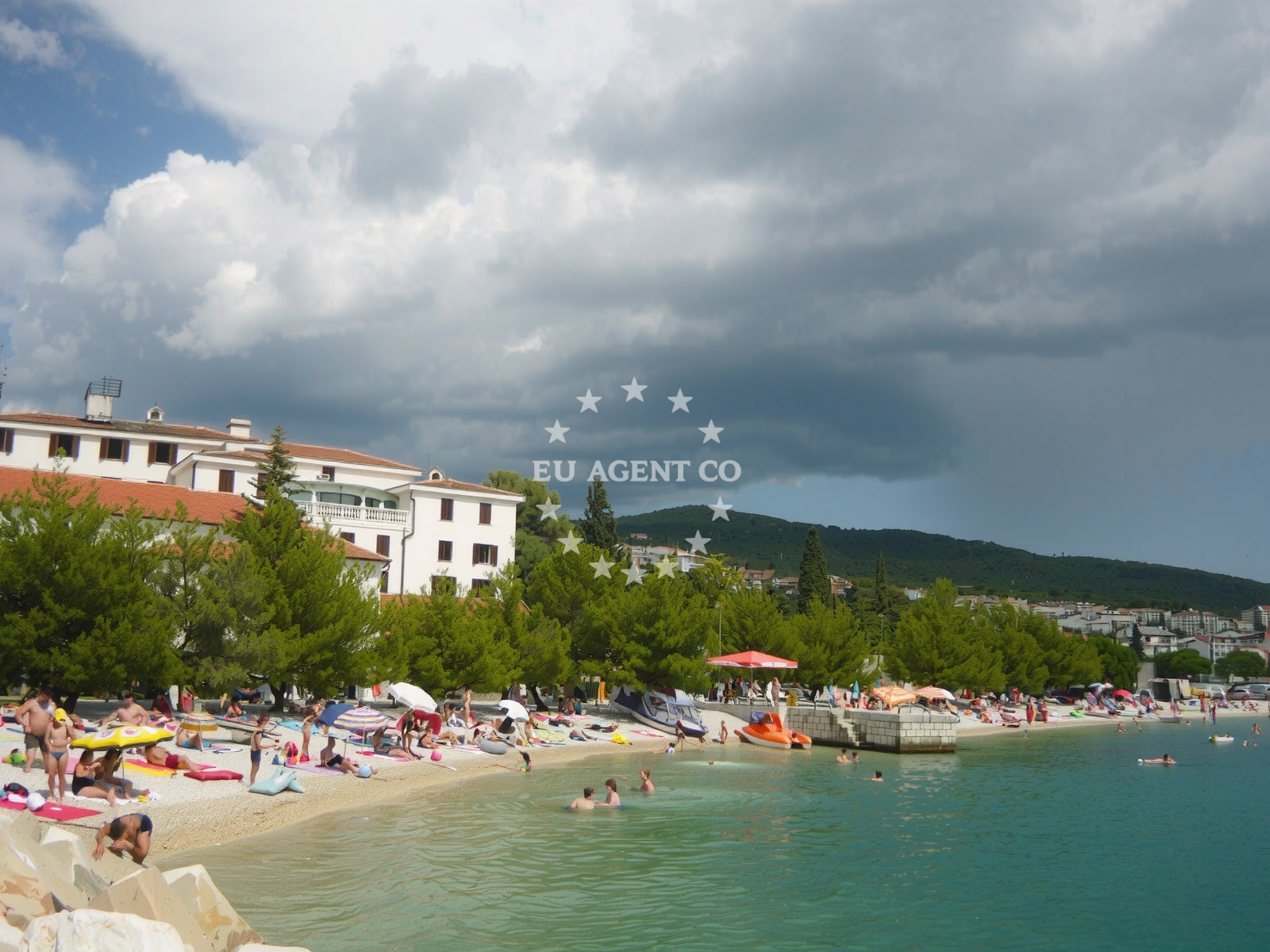 Sea and coastal view of Plaza Luke Domjancica in Glagoljaša ulica 31, Crikvenica