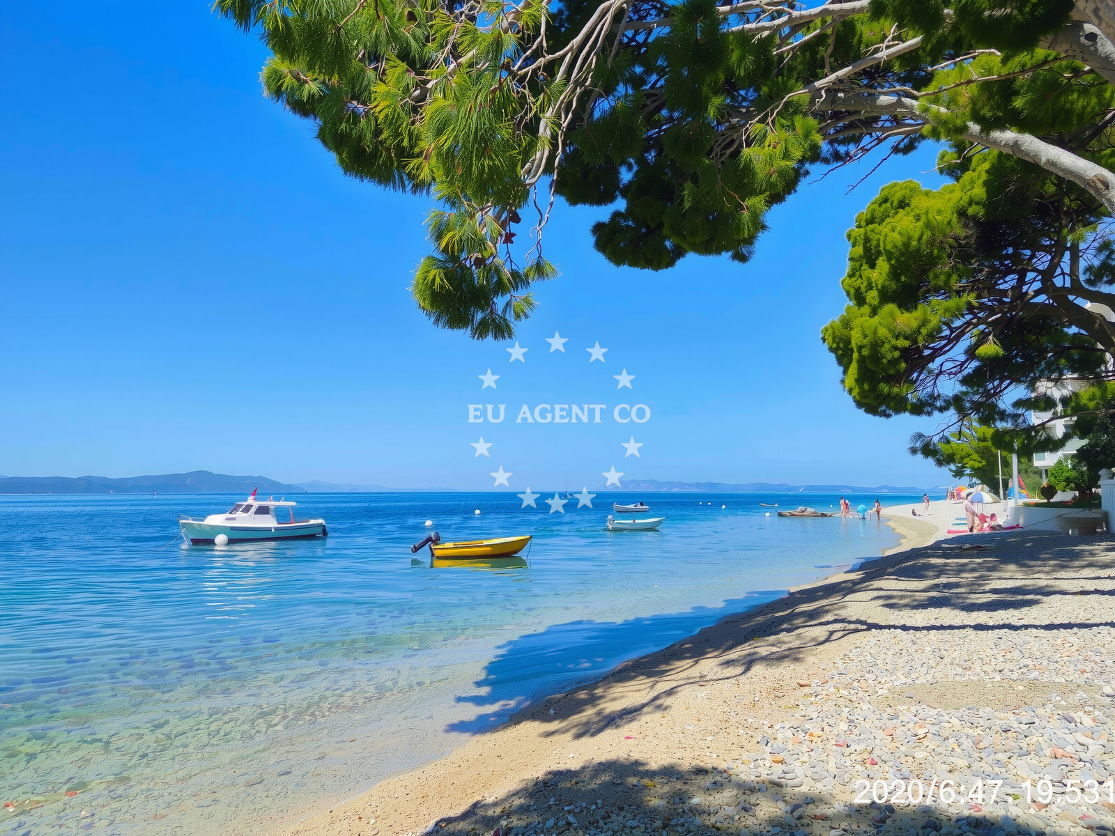 Shoreline and swimming area at Plaza Mala Duba in MALA DUBA 61, Živogošće