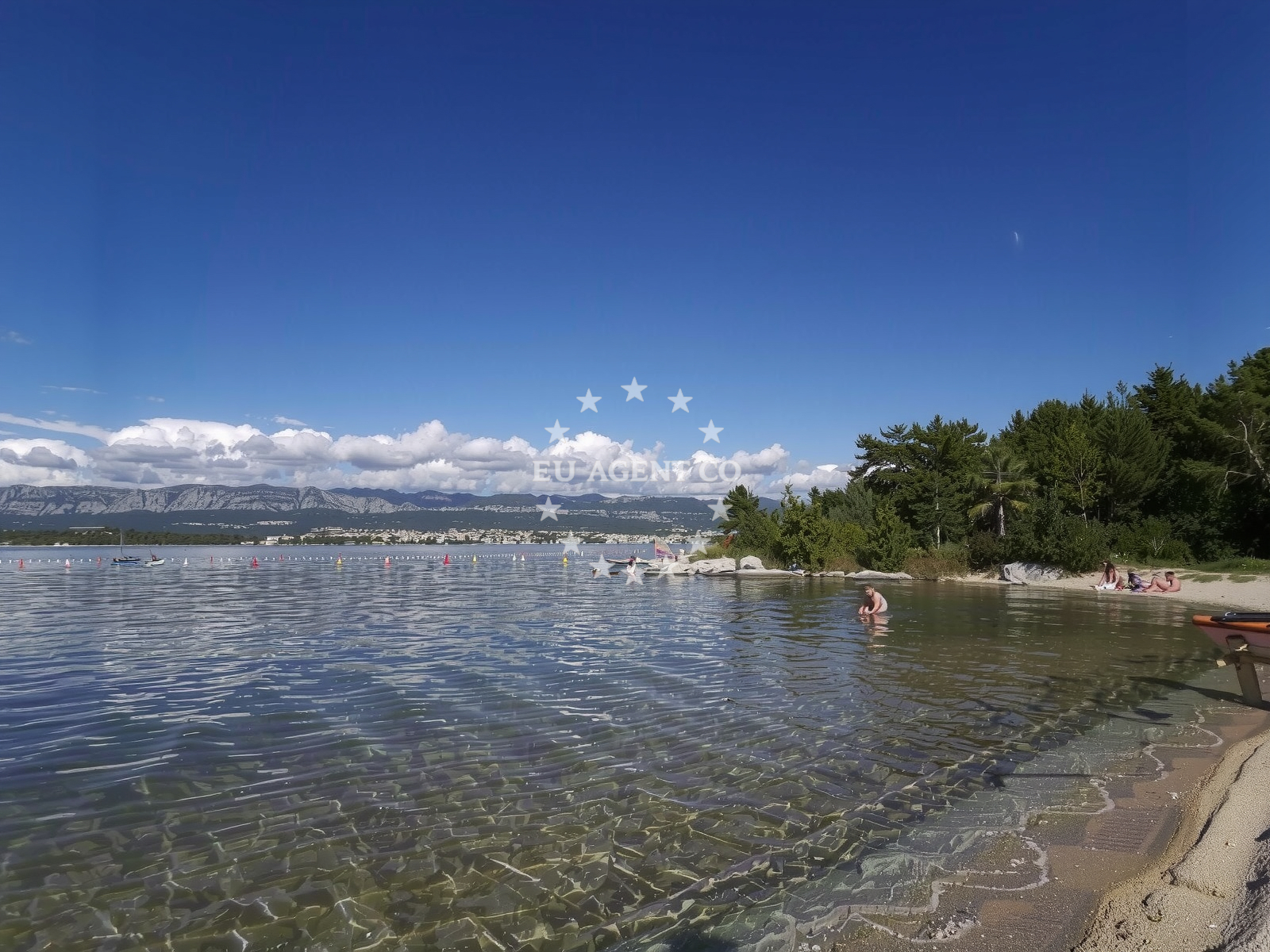 Shoreline and swimming area at Plaza Mali Skoljic in 169 Klimno 169 A-F, Klimno