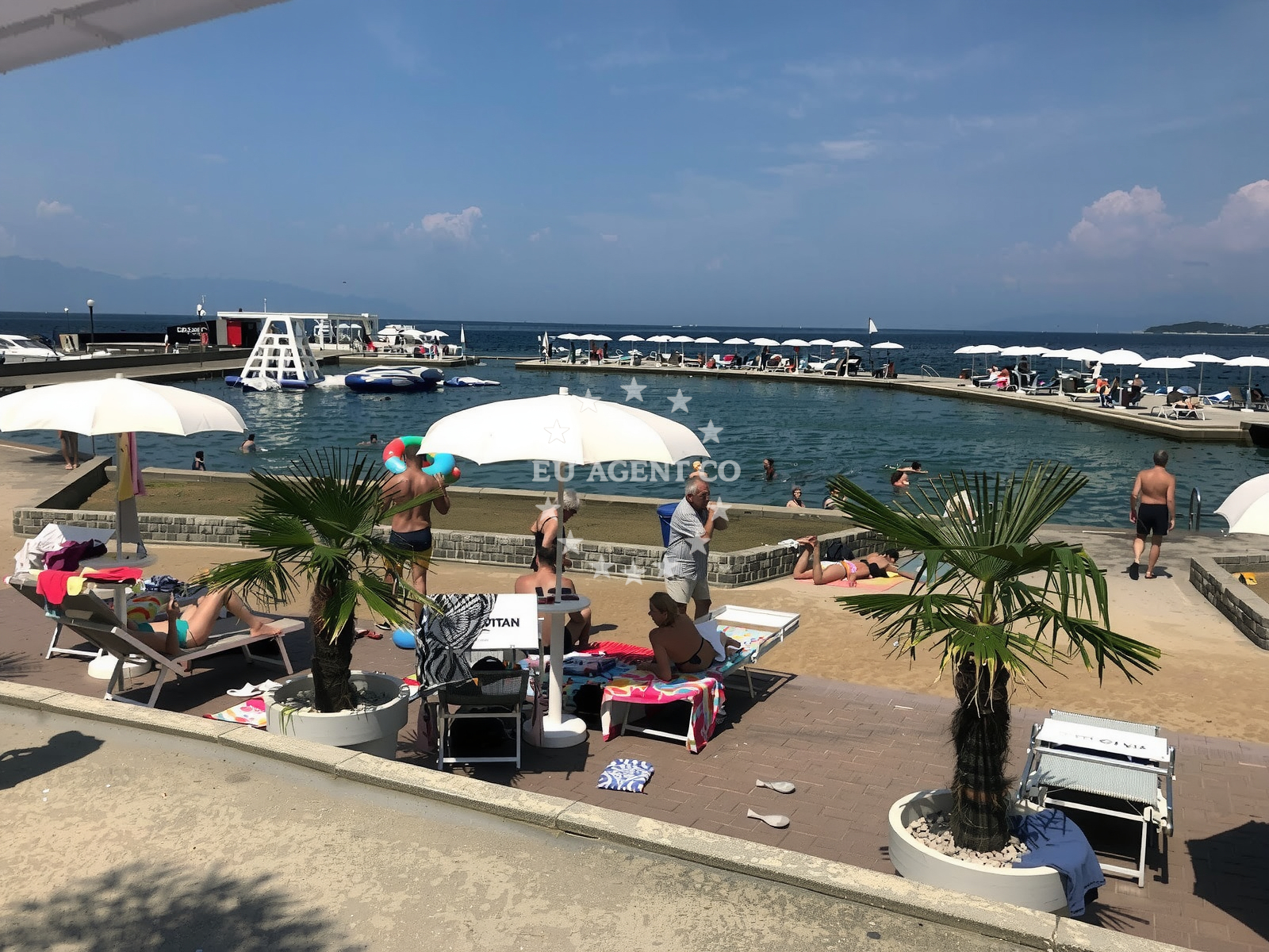 Sea and coastal view of Plaza Malin in Zagrebačka 7, Malinska