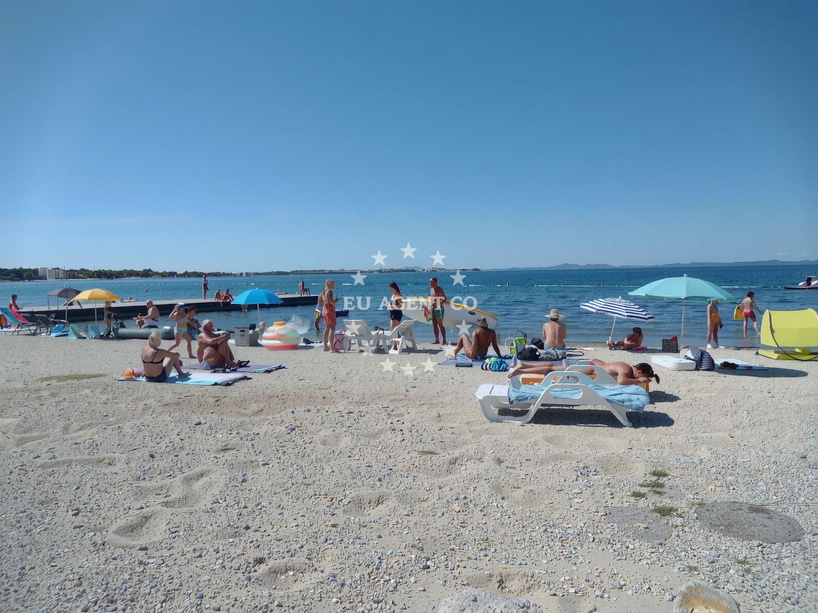 Sea and coastal view of Plaza Miljkovica in Stari put 205, Vir