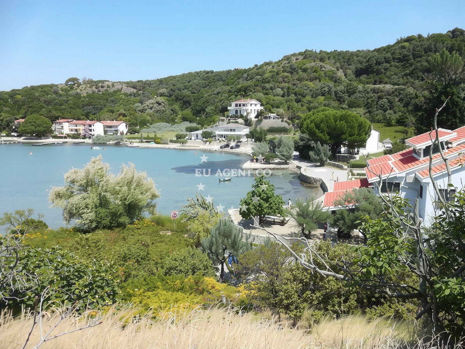 Shoreline and swimming area at Plaza Miral in KAMPOR 452, Supetarska Draga