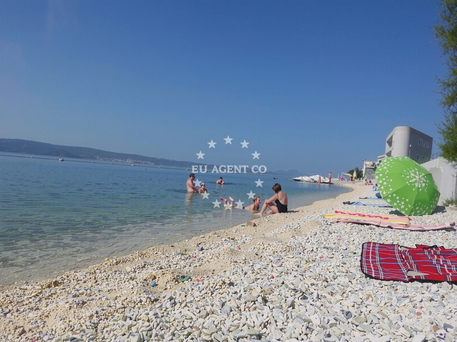 Sea and coastal view of Plaza Orij in , Sumpetar