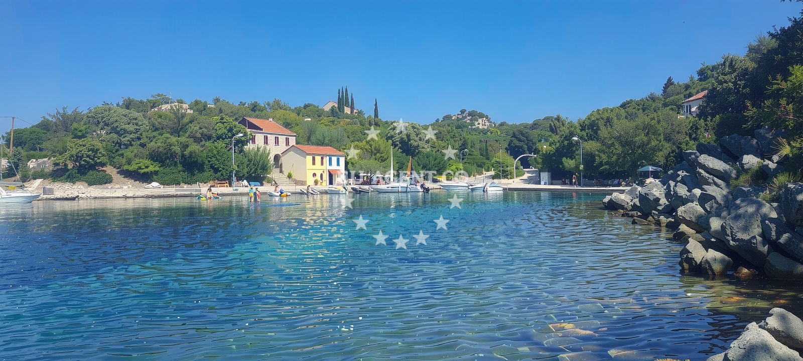 Sea and coastal view of Plaza Osobjava in Kudinovi?i 35, Janjina
