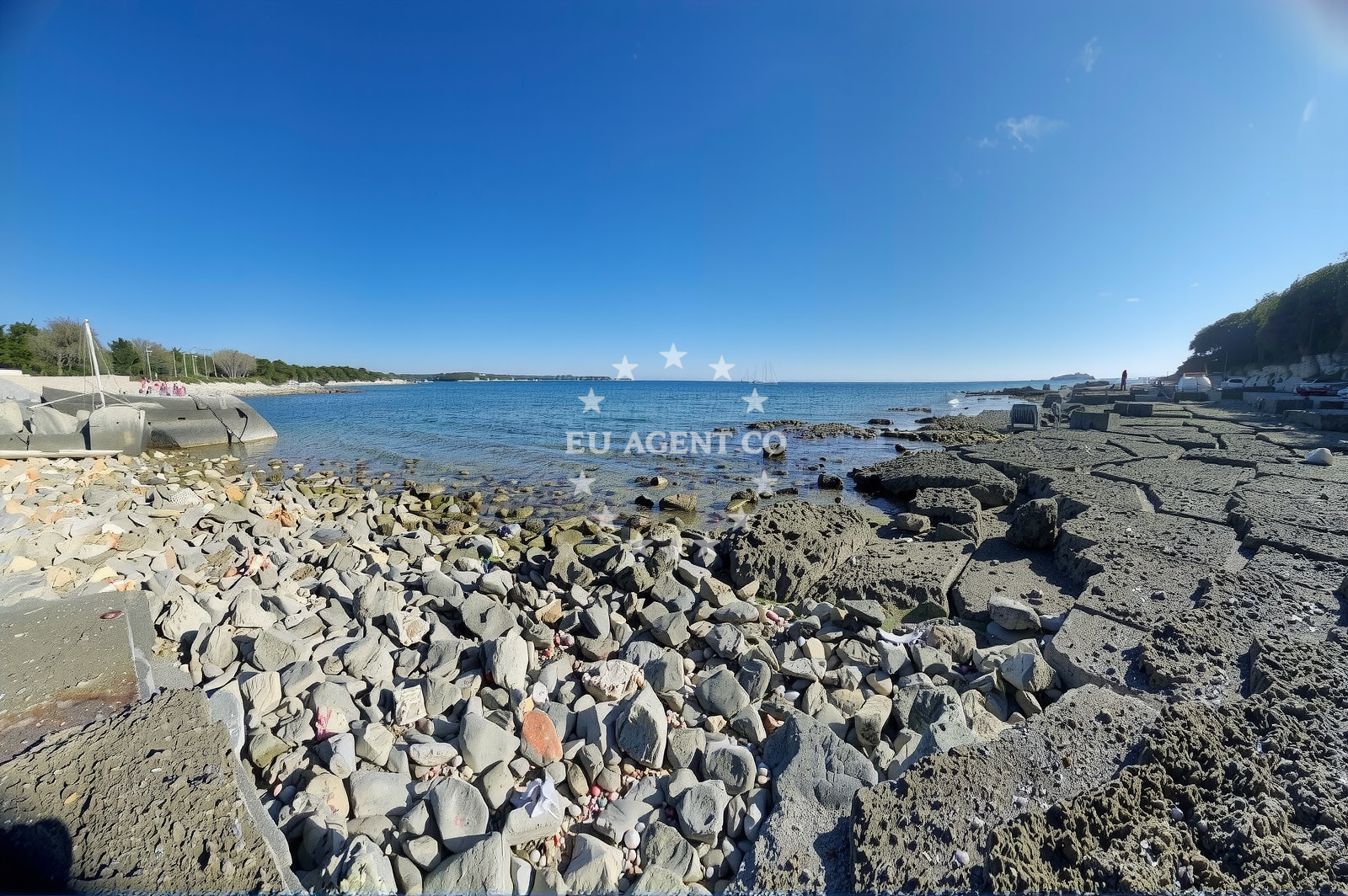 Sea and coastal view of Plaza Palud in San Pol 1, Bale