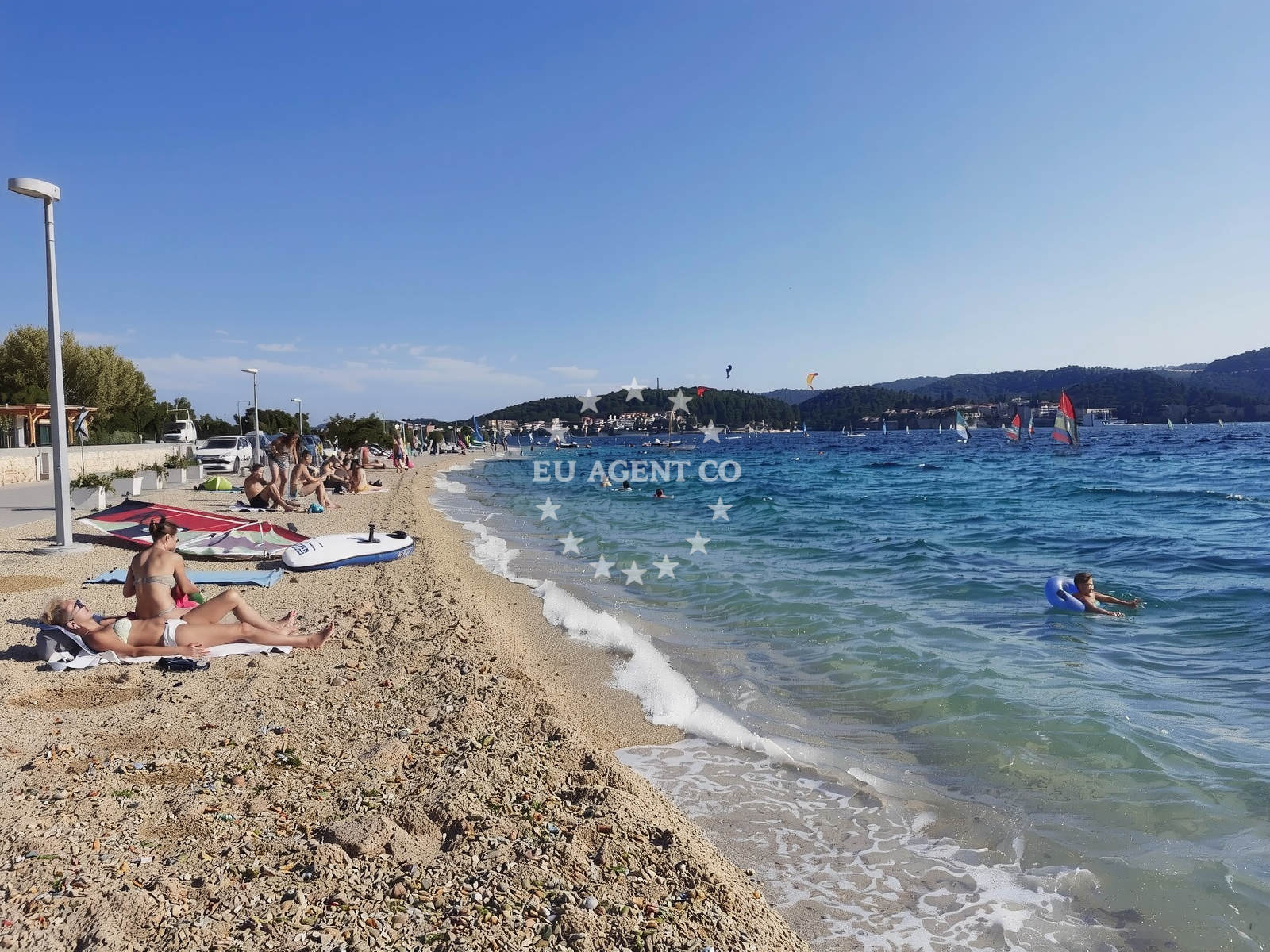 Shoreline and swimming area at Plaza Perna in Perna B.B. , Orebić