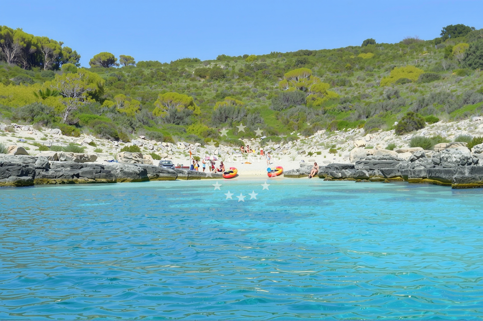 Beach facilities and surroundings at Plaza Perna in Uljeni Bok, 10, Hvar