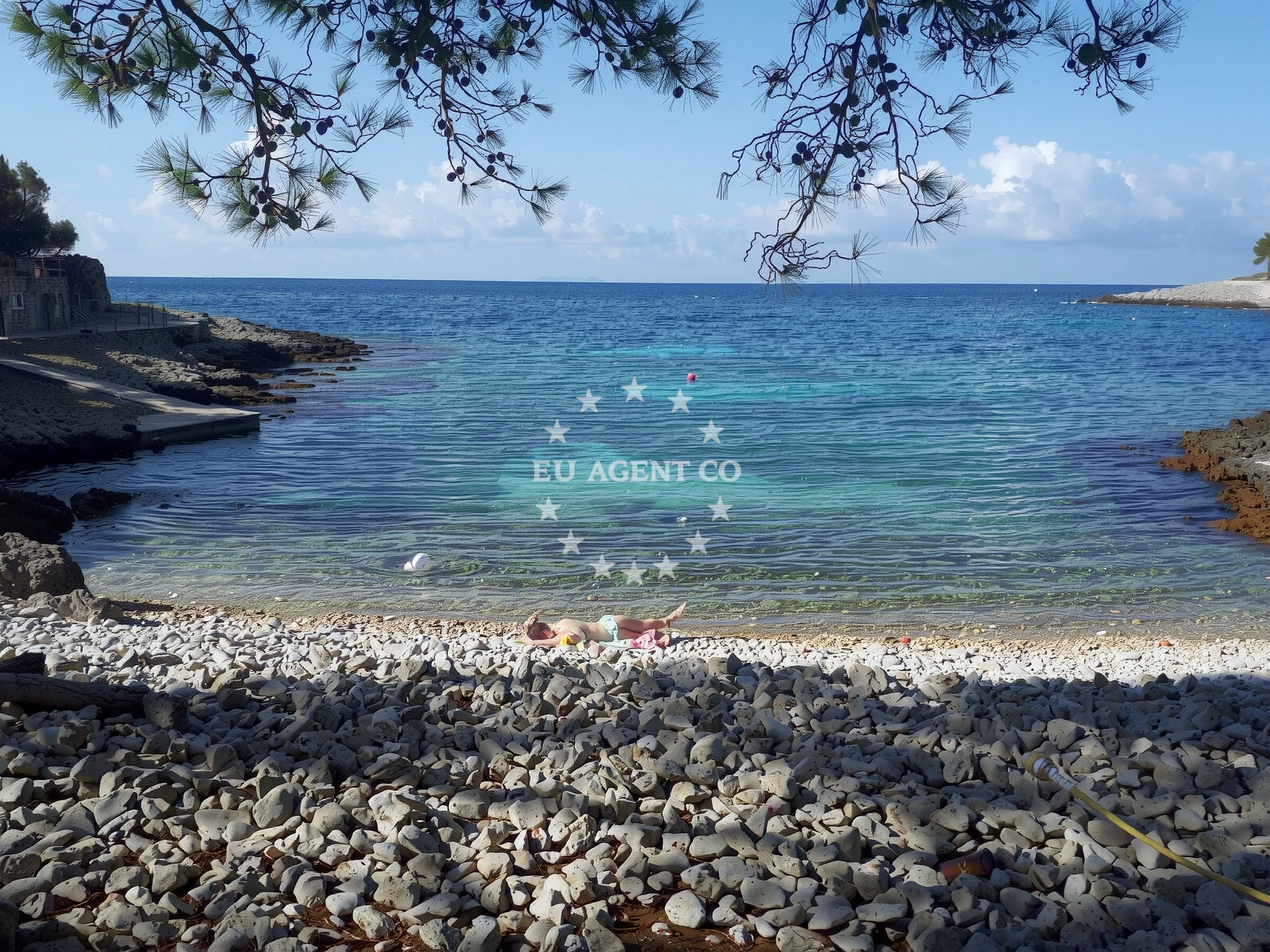 Shoreline and swimming area at Plaza Porta Sesula in Dražica 15A, Mali Lošinj