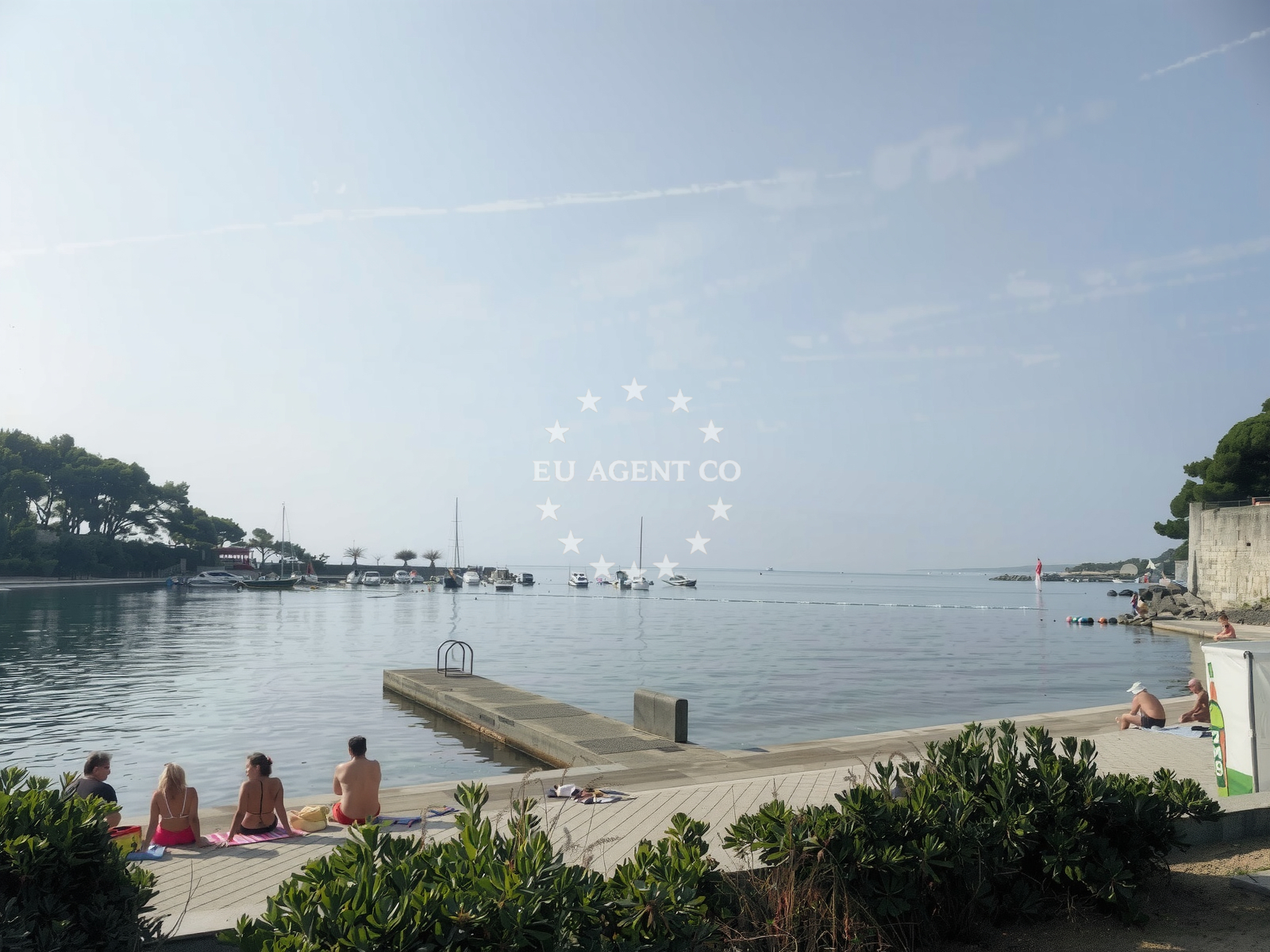 Beach facilities and surroundings at Plaza Portopisana in Narodnog preporoda 19, Krk