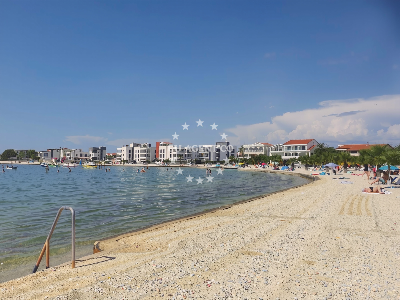 Sea and coastal view of Plaza Prezida in Prezida XXXII/28, Vir