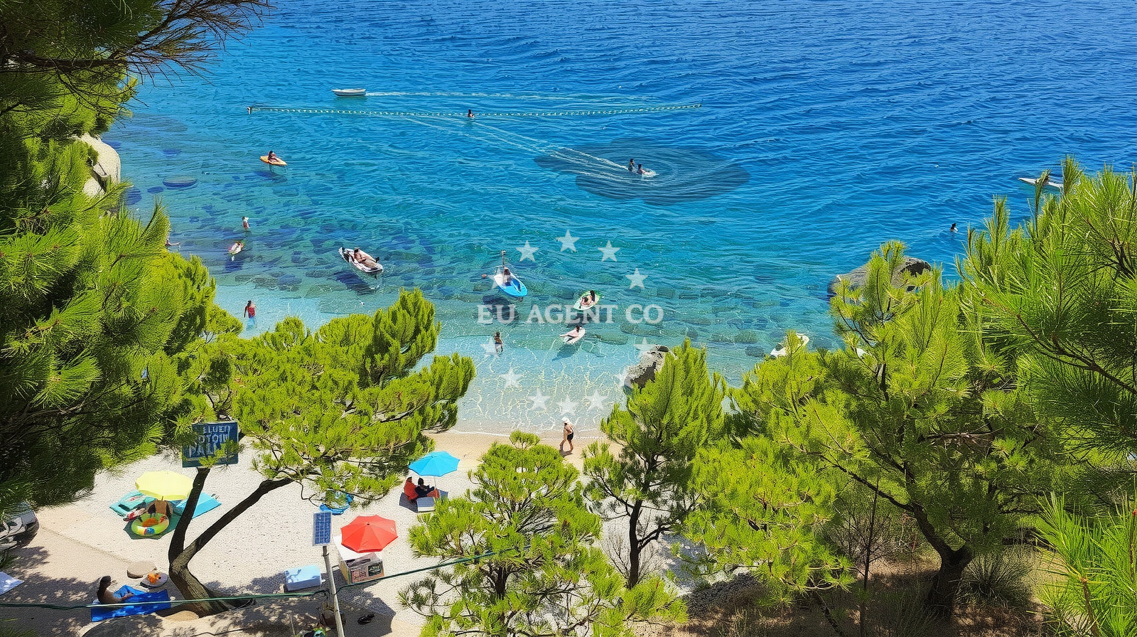 Sea and coastal view of Plaza Punta in Punta 26, Marusici