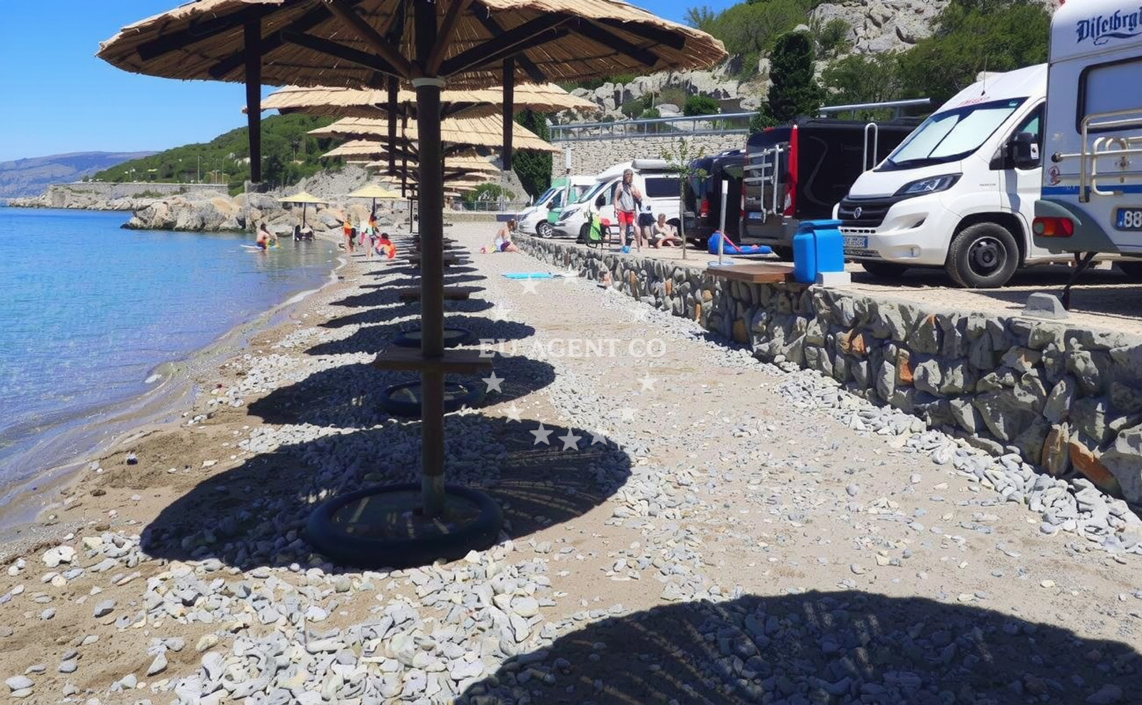 Additional view of Plaza Raca in 53270 Camp Raca, Volarice