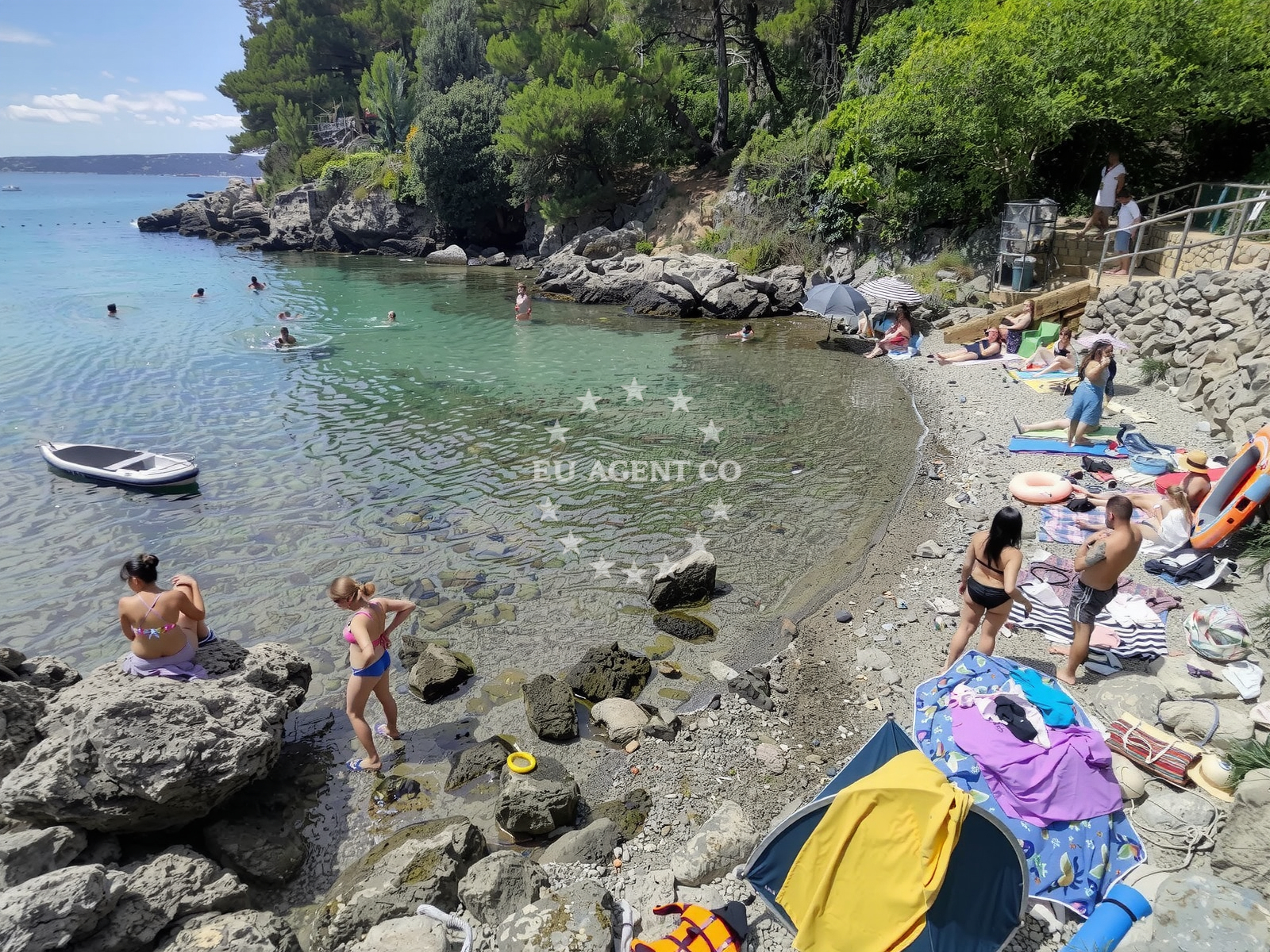 Additional view of Plaza Redagara for Dogs in Setaliste Drazica 5, Krk
