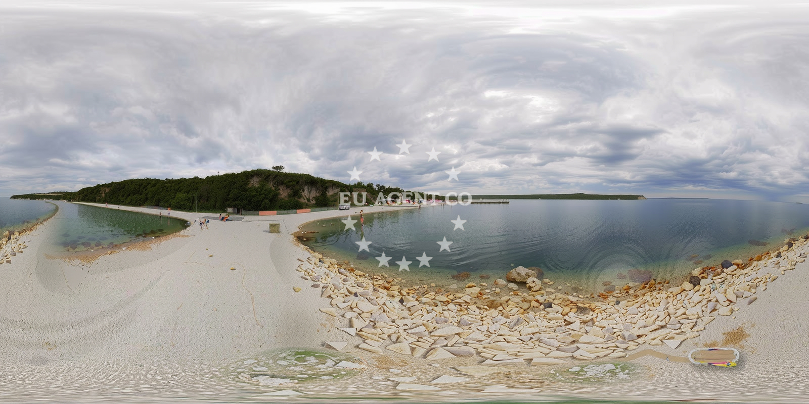Shoreline and swimming area at Plaza Rtina II in 82 Rtina I, Rtina