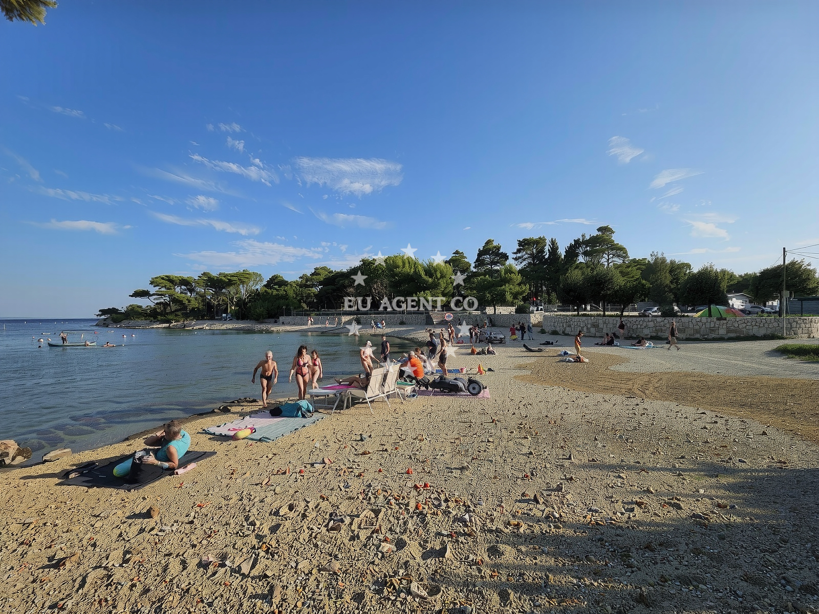 Shoreline and swimming area at Plaza Sapavac in Ulica Setnica Jadro 63, Vir