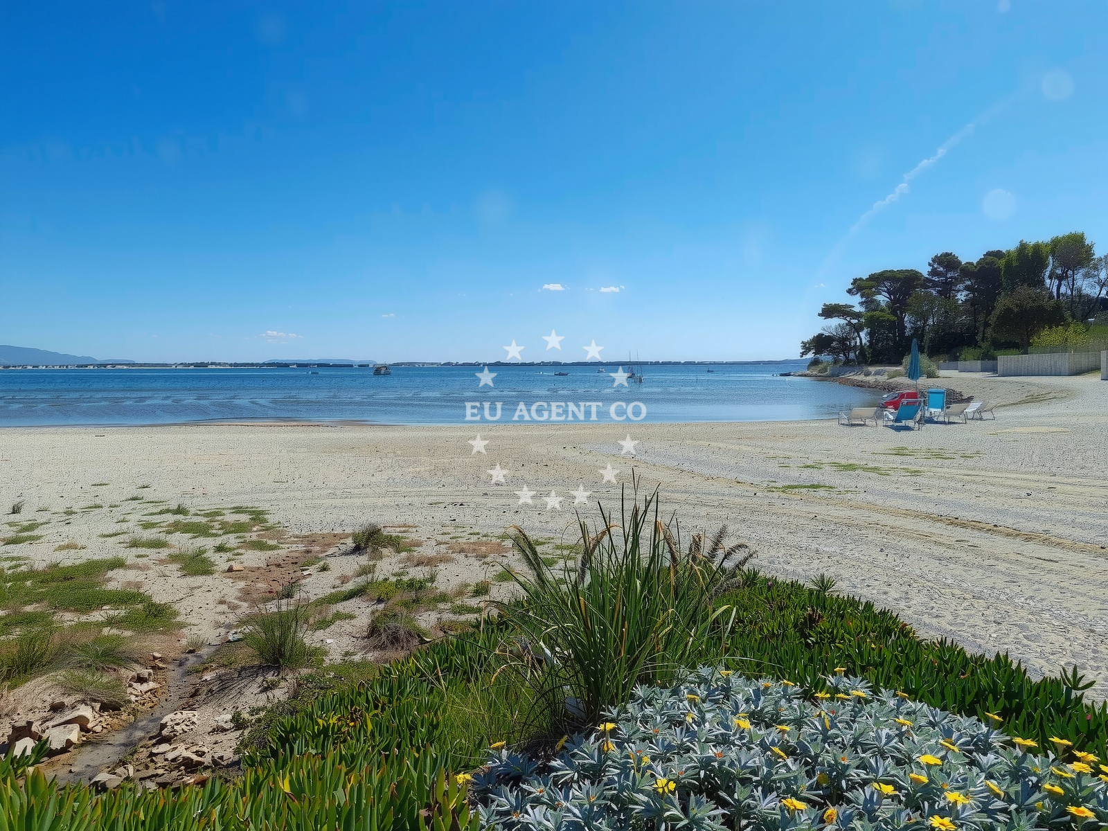 Sea and coastal view of Plaza Sapavac in Ulica Setnica Jadro 63, Vir