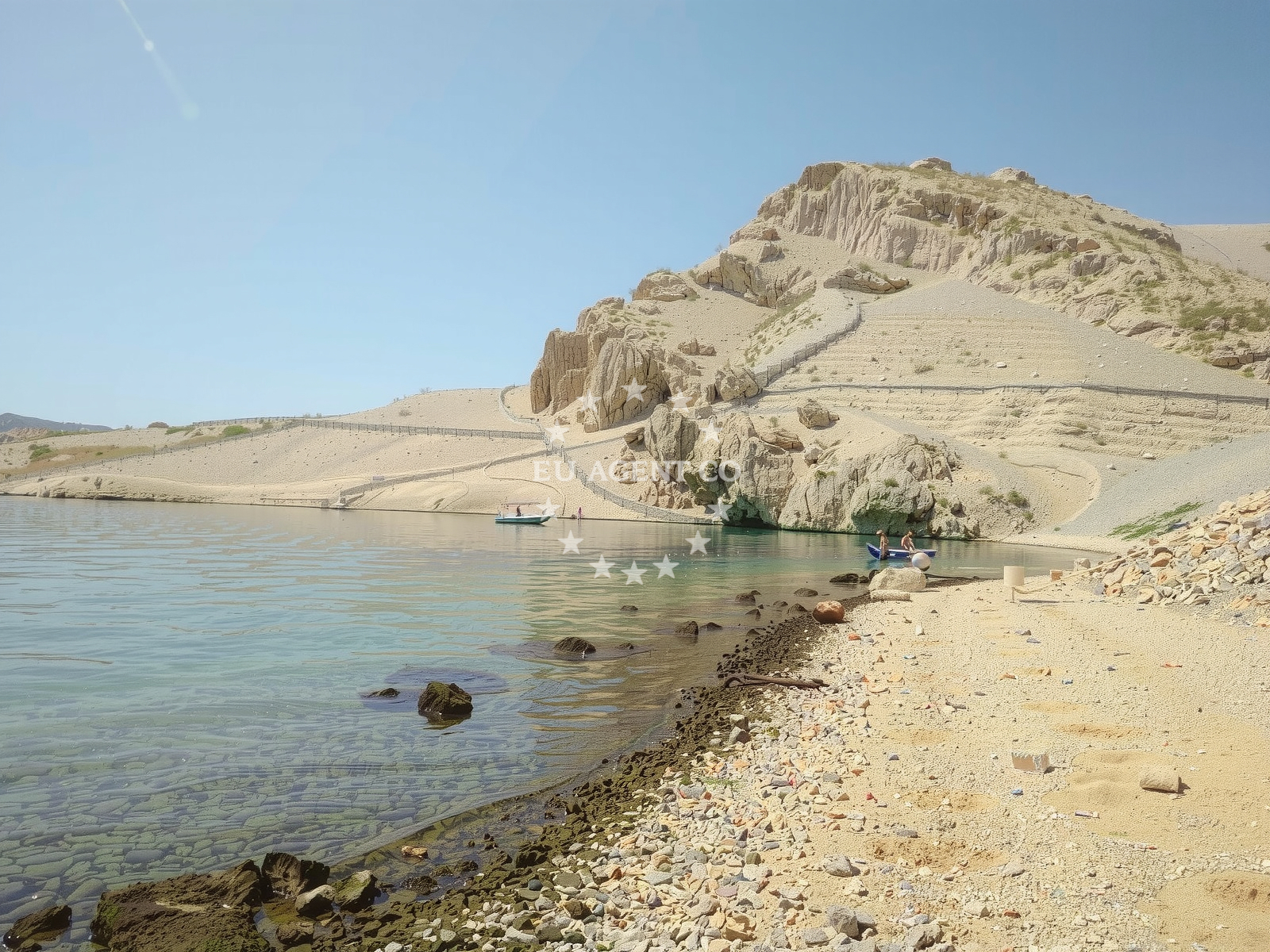 Overview of Plaza Slana in , Metajna