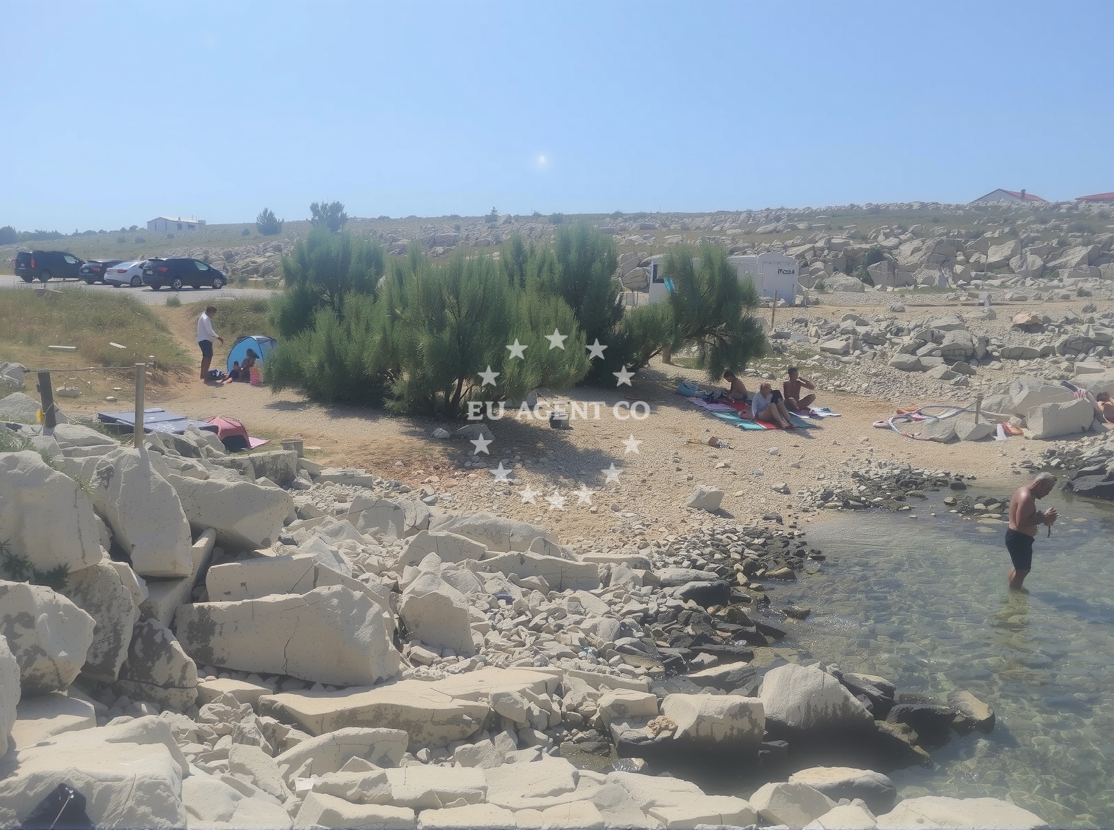 Shoreline and swimming area at Plaza Smoljanica in 24, Stražica, Ražanac