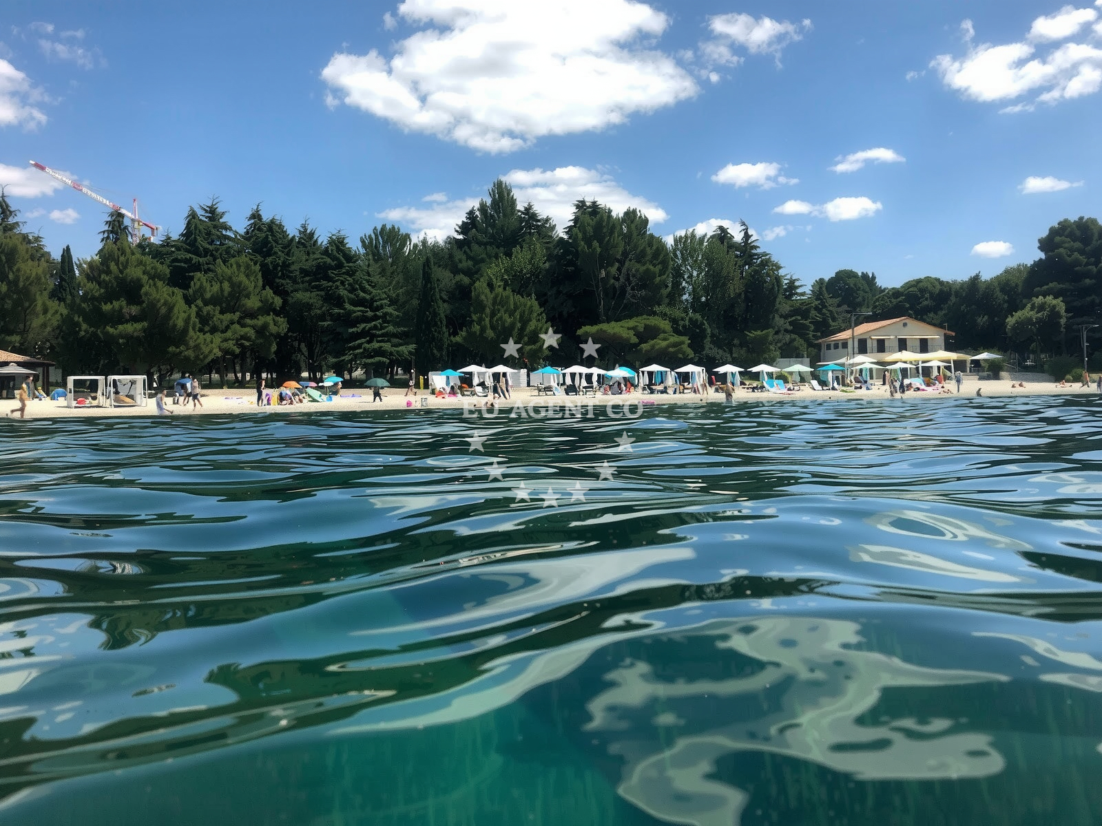 Shoreline and swimming area at Plaza Spadici Materada in Šetalište Antona Restovića 11, Poreč