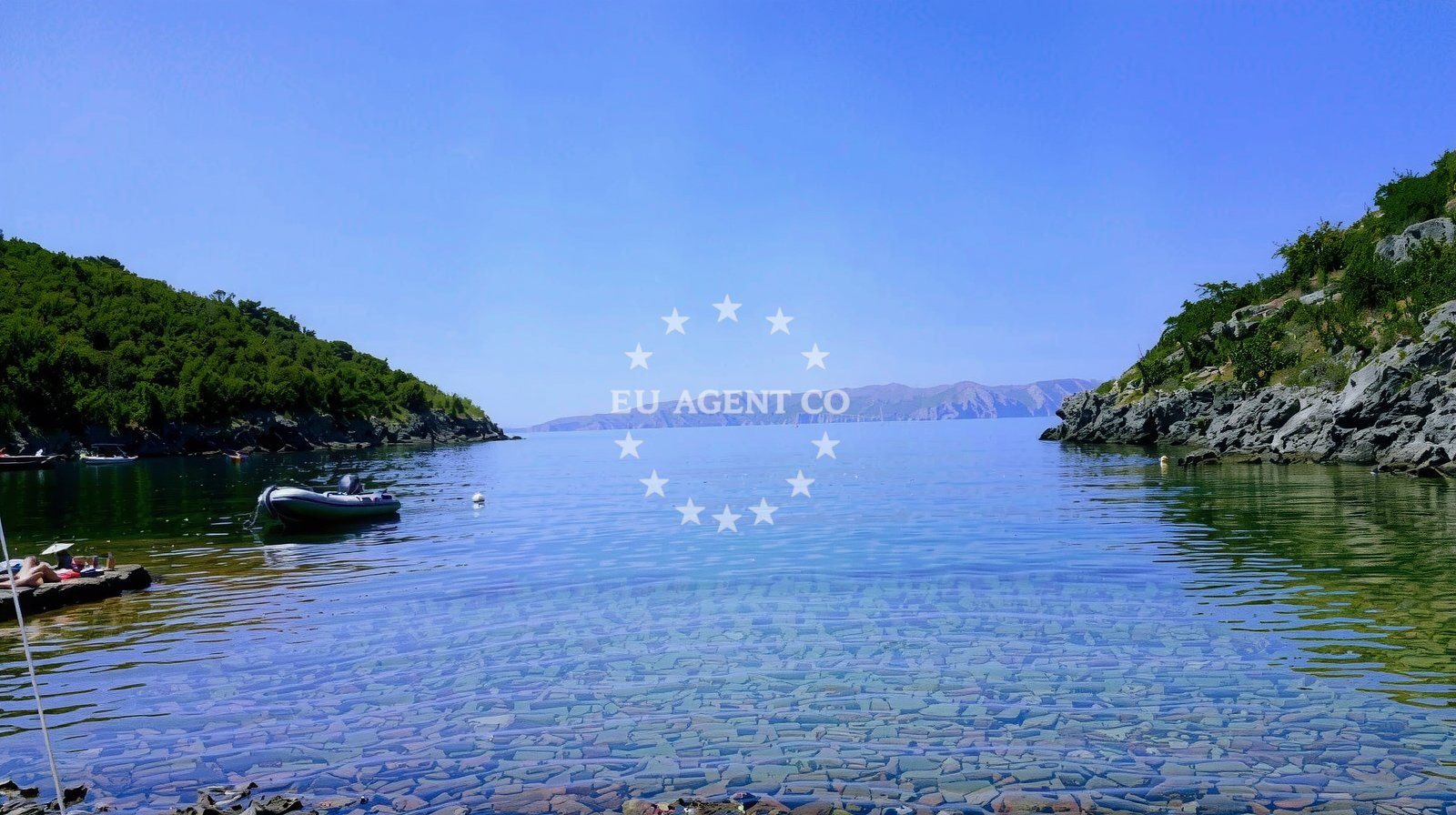 Shoreline and swimming area at Plaza Spasovac in Spasovac 151 b, Senj
