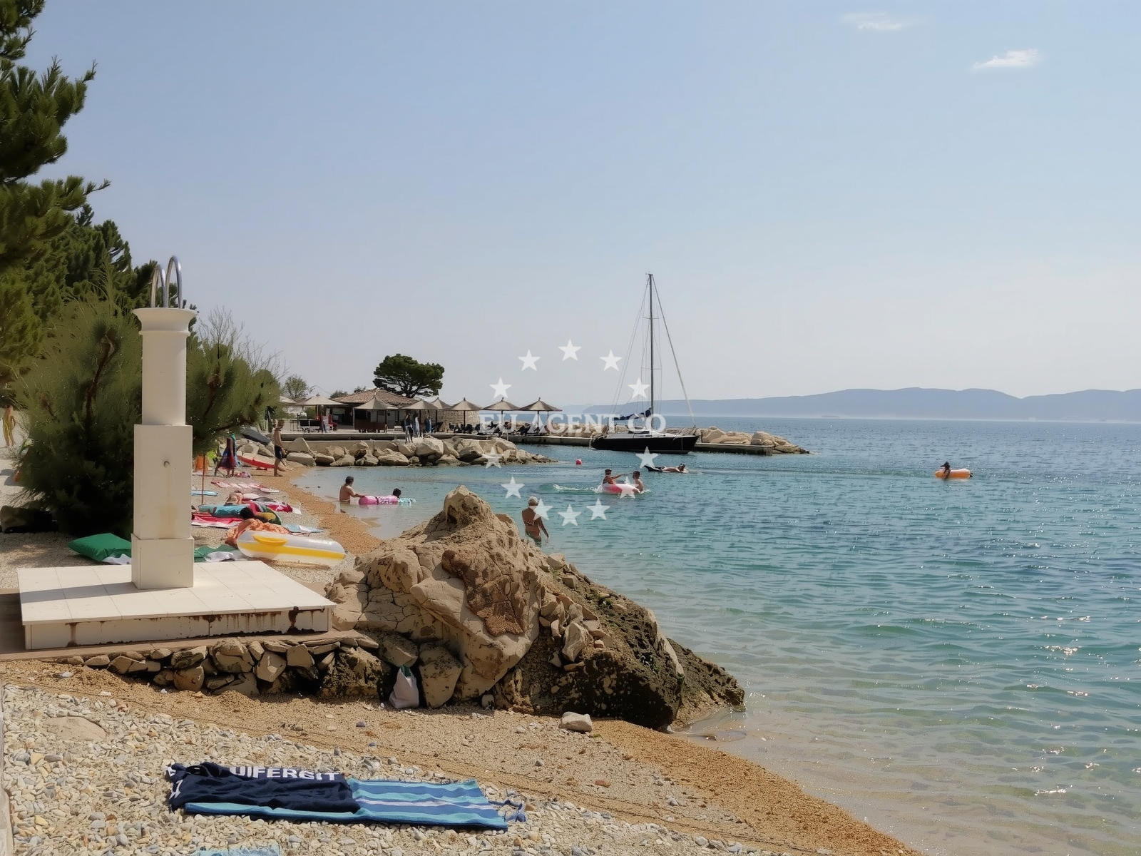Sea and coastal view of Plaza Stari Porat in Podra?e 17, Brela