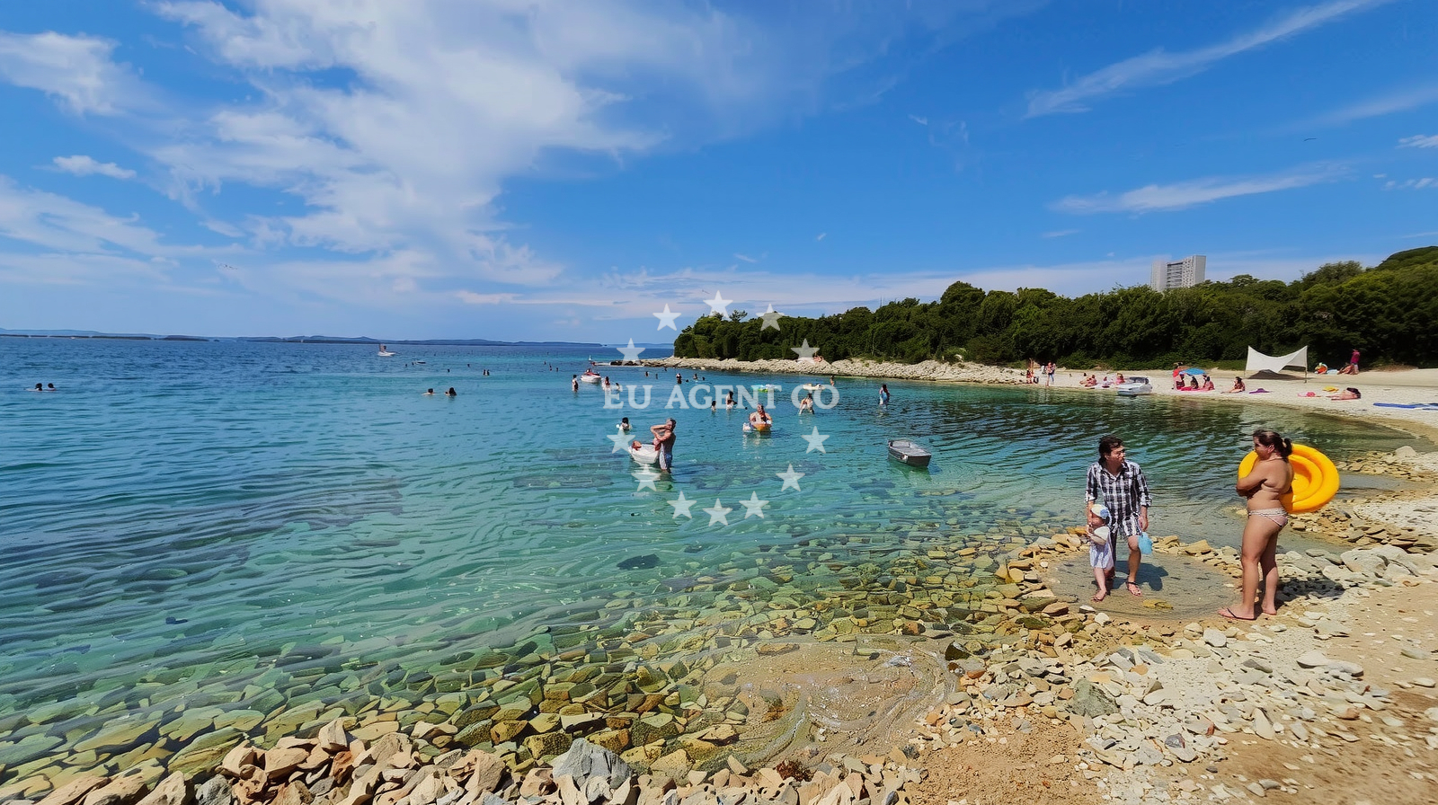 Shoreline and swimming area at Plaza Sv. Bartula in Put Frataštine 8, Kožino