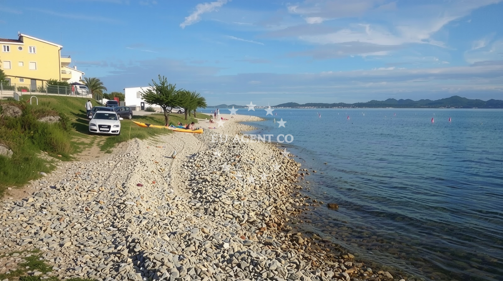 Beach facilities and surroundings at Plaza Sv. Bartula in Put Frataštine 8, Kožino