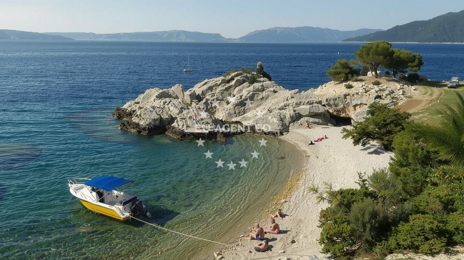 Shoreline and swimming area at Plaza Sveti Blaz in Stara Gavza 173, Cres