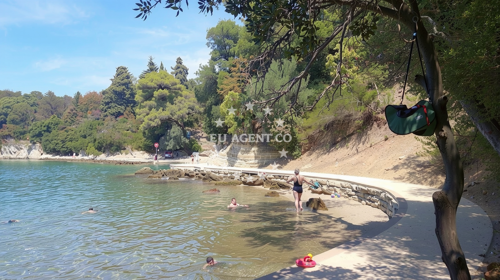 Sea and coastal view of Plaza Tiha in Lopar 30 A, Lopar