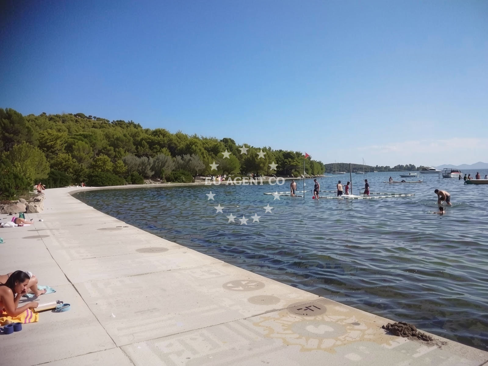 Beach facilities and surroundings at Plaza Velika Sabusa in Ulica VII 15a, Kukljica