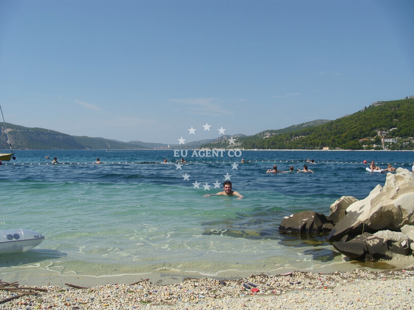 Shoreline and swimming area at Plaza Vranjica in Obala Mira Barešića 27, Seget Vranjica