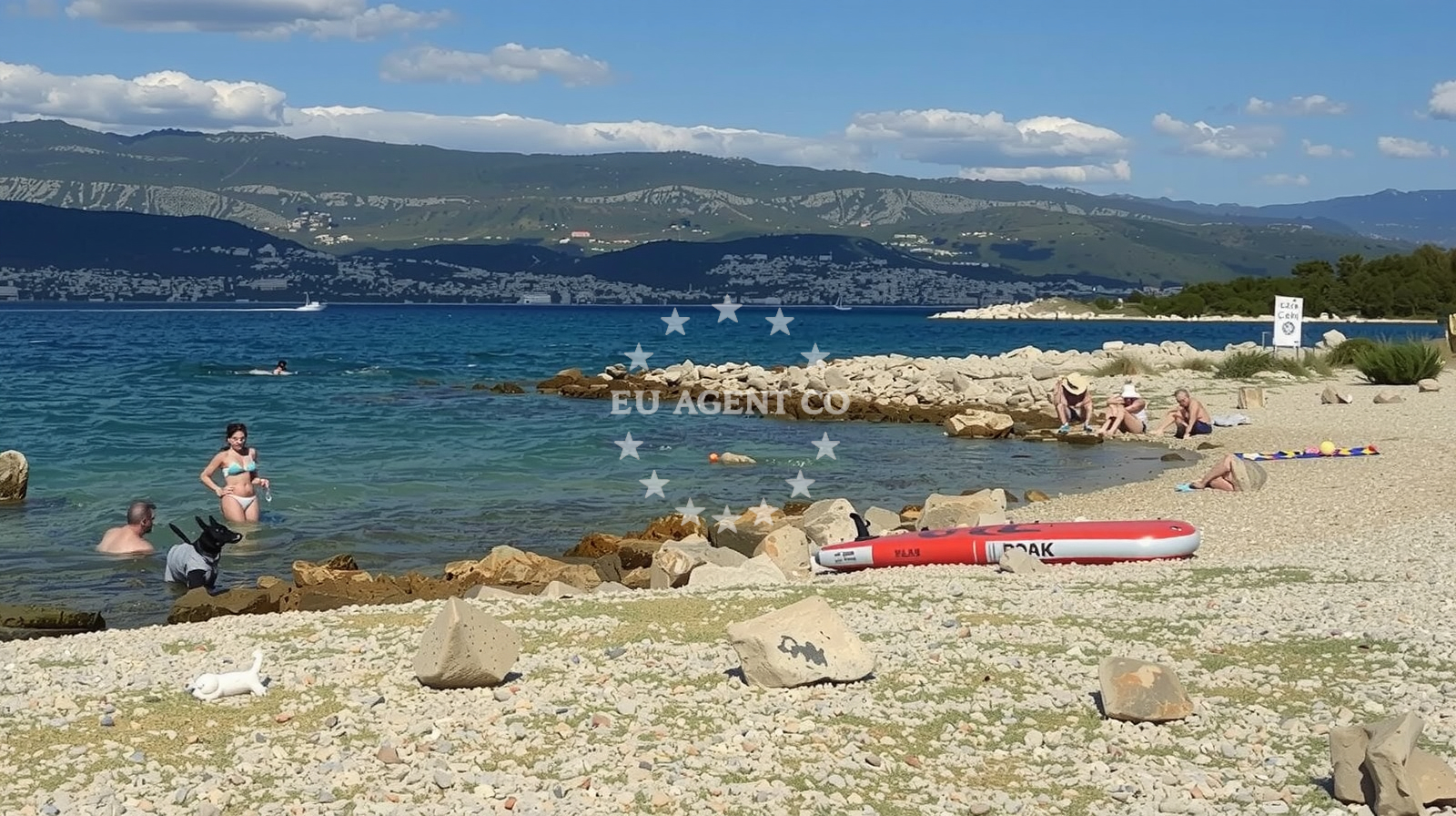 Shoreline and swimming area at Plaza za pse Klimno in 169 Klimno 169 A-F, Klimno