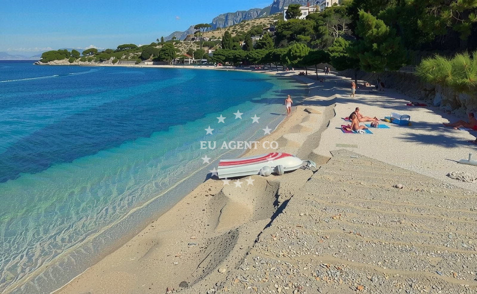 Additional view of Plisivac beach in 3 Hvarska ulica 1. KAT, Podgora