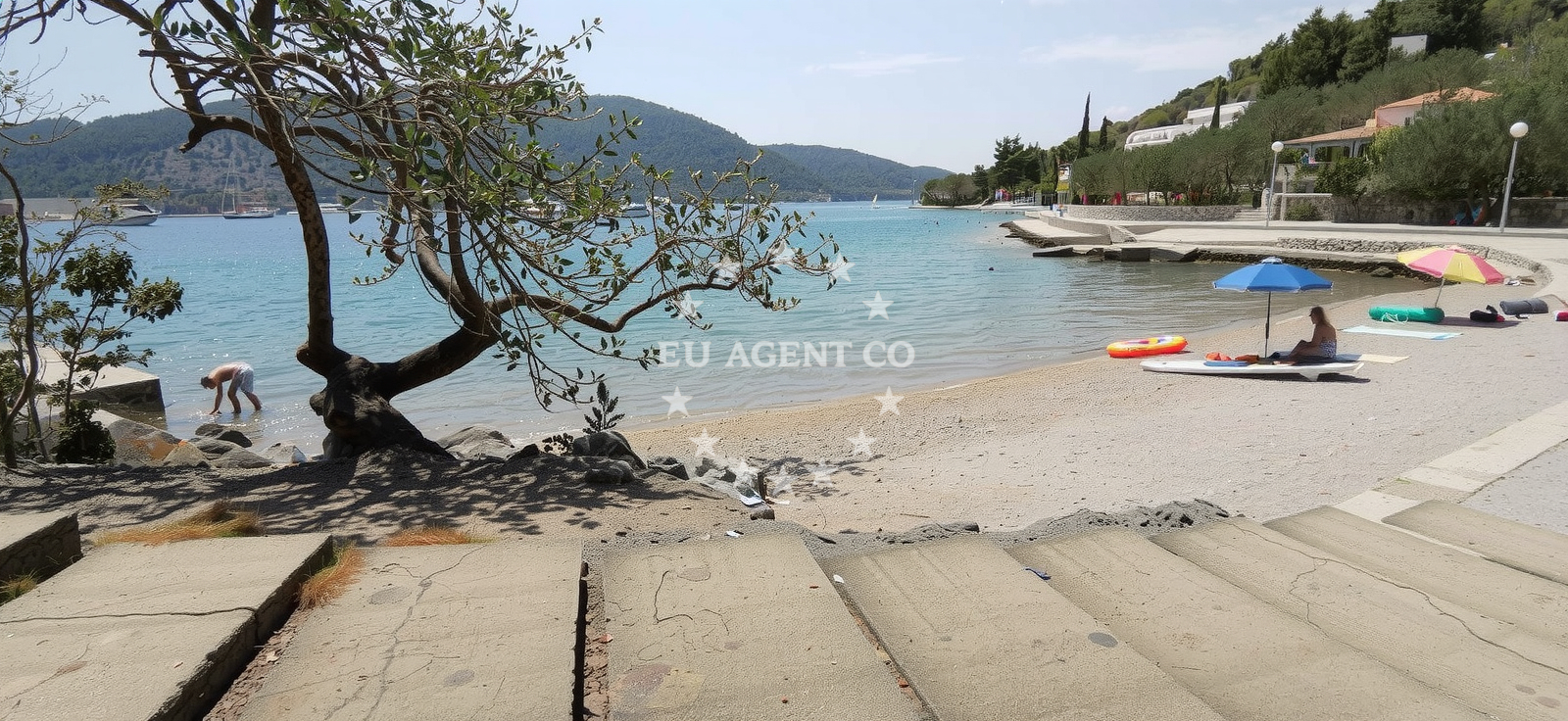 Additional view of Plitvine beach in Obala 1 Obala1 br1 stambeno/poslovni objekat/BISTROBEPPO, Vela Luka
