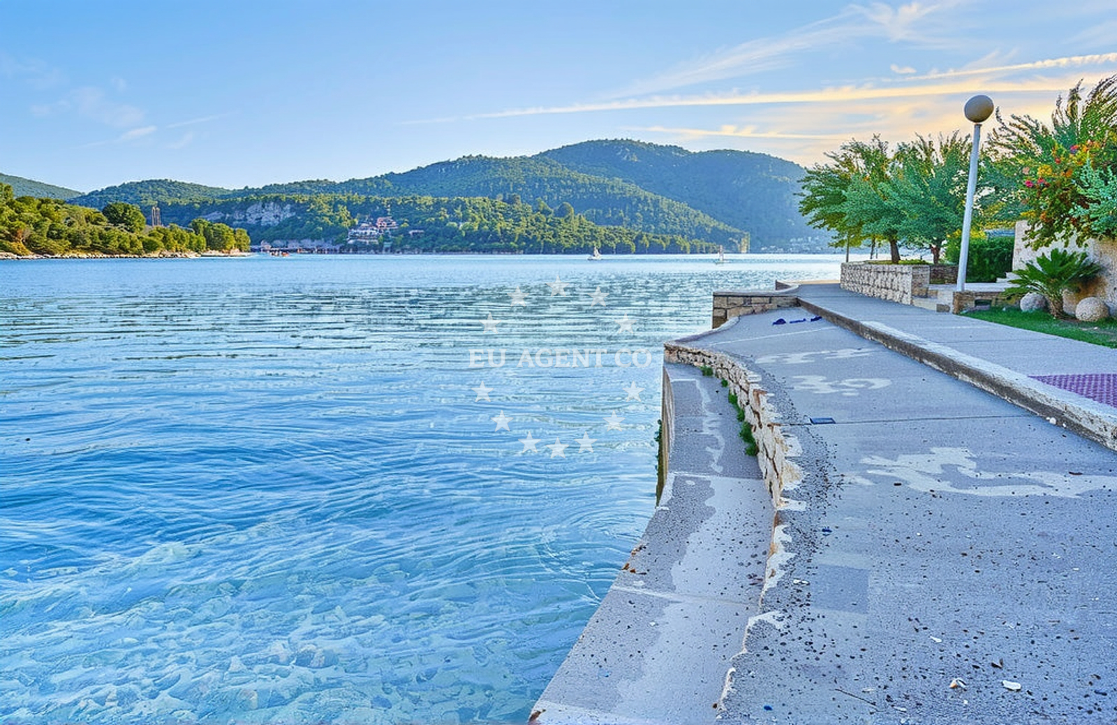 Additional view of Plitvine beach in Obala 1 Obala1 br1 stambeno/poslovni objekat/BISTROBEPPO, Vela Luka