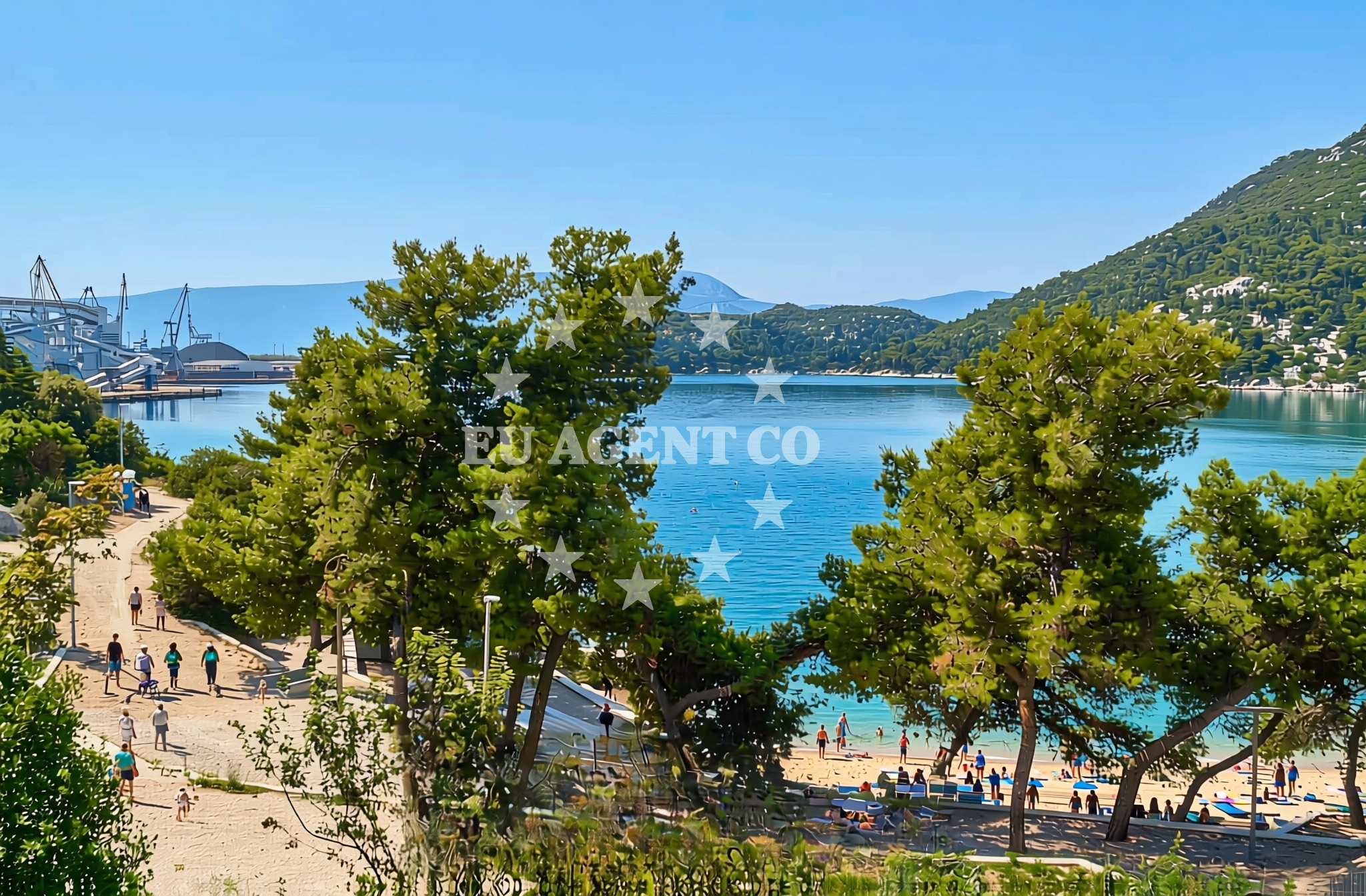 Beach facilities and surroundings at Ploče: beaches and coves (2) in Ploče