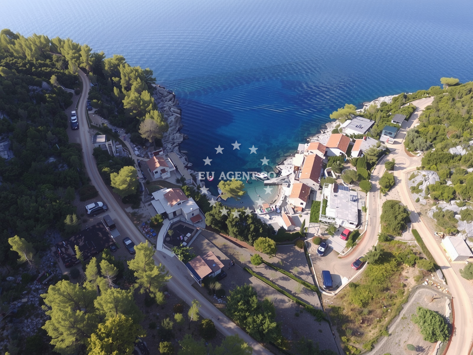 Shoreline and swimming area at Pobij beach in Gdinj 230, Gdinj