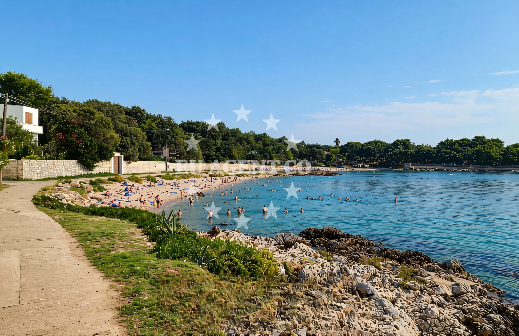Shoreline and swimming area at Pocukmarak sredina, Silba (Silba) Beach in Pocukmarak sredina