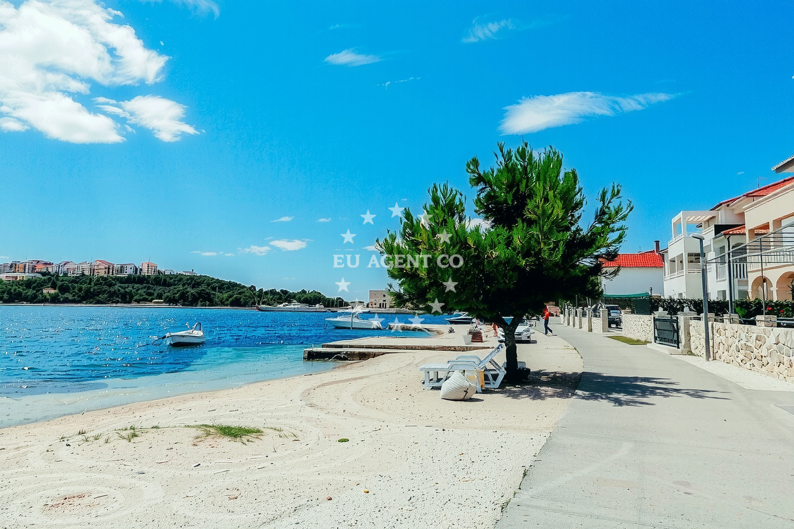 Overview of Podglavica beach in Ždrilo 6 , Stupin Čeline, Rogoznica
