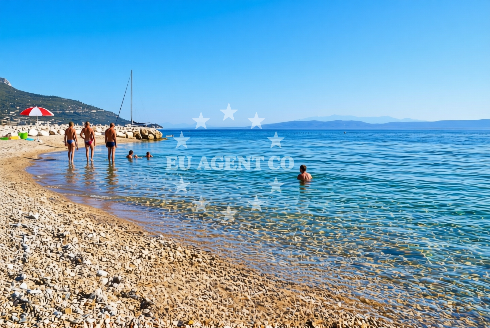 Beach facilities and surroundings at Podgora: beaches and coves (13) in Podgora